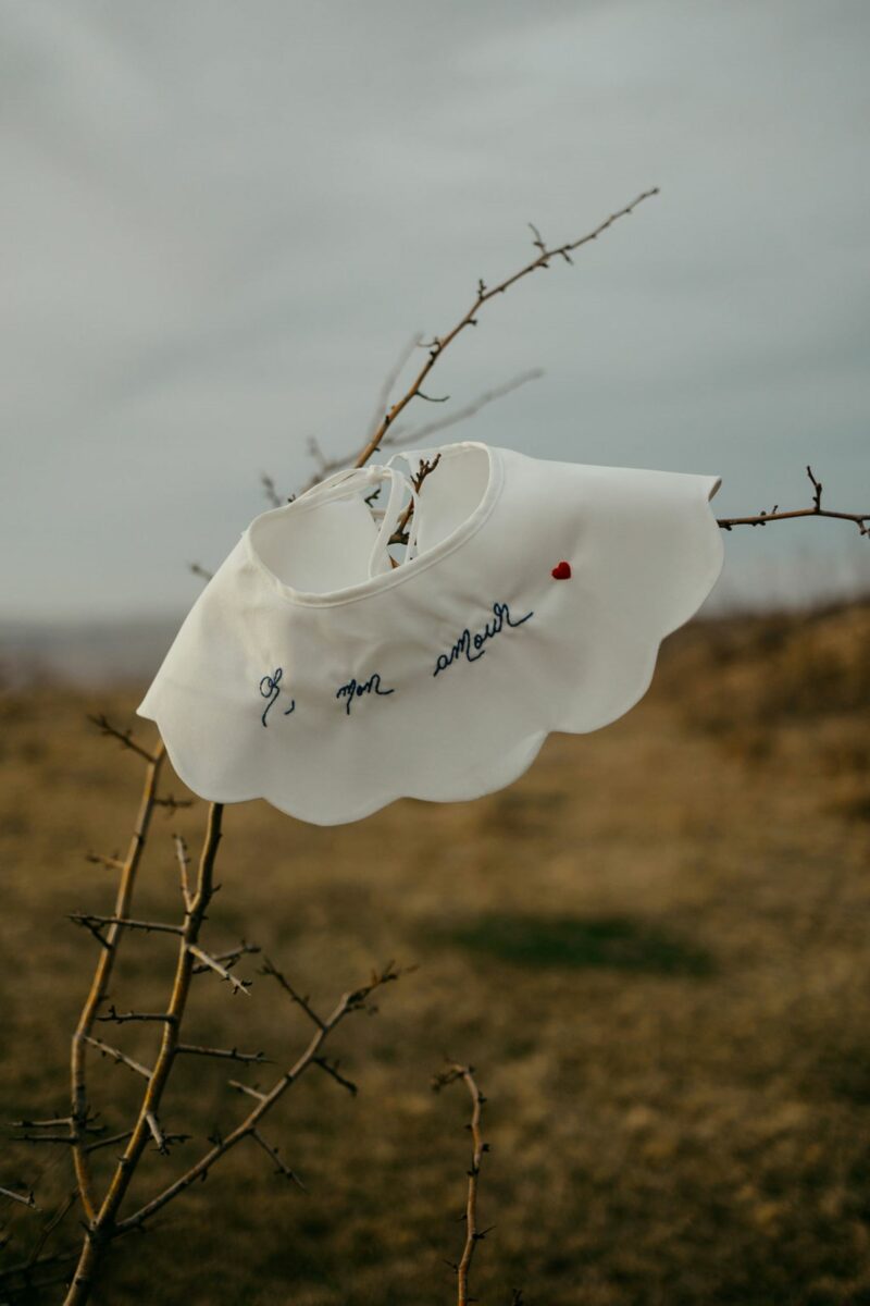 Oh, mon amour White Collar