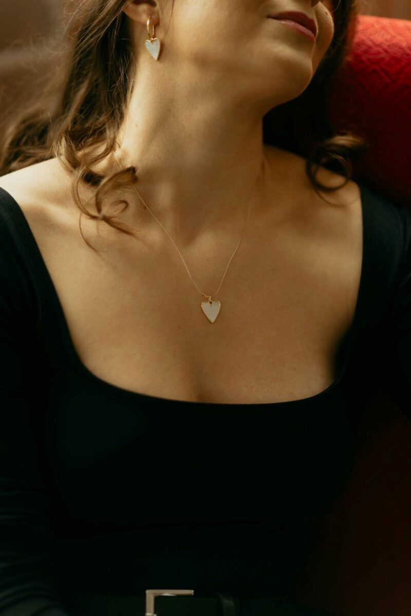 Mother of Pearl Heart Pendant Necklace
