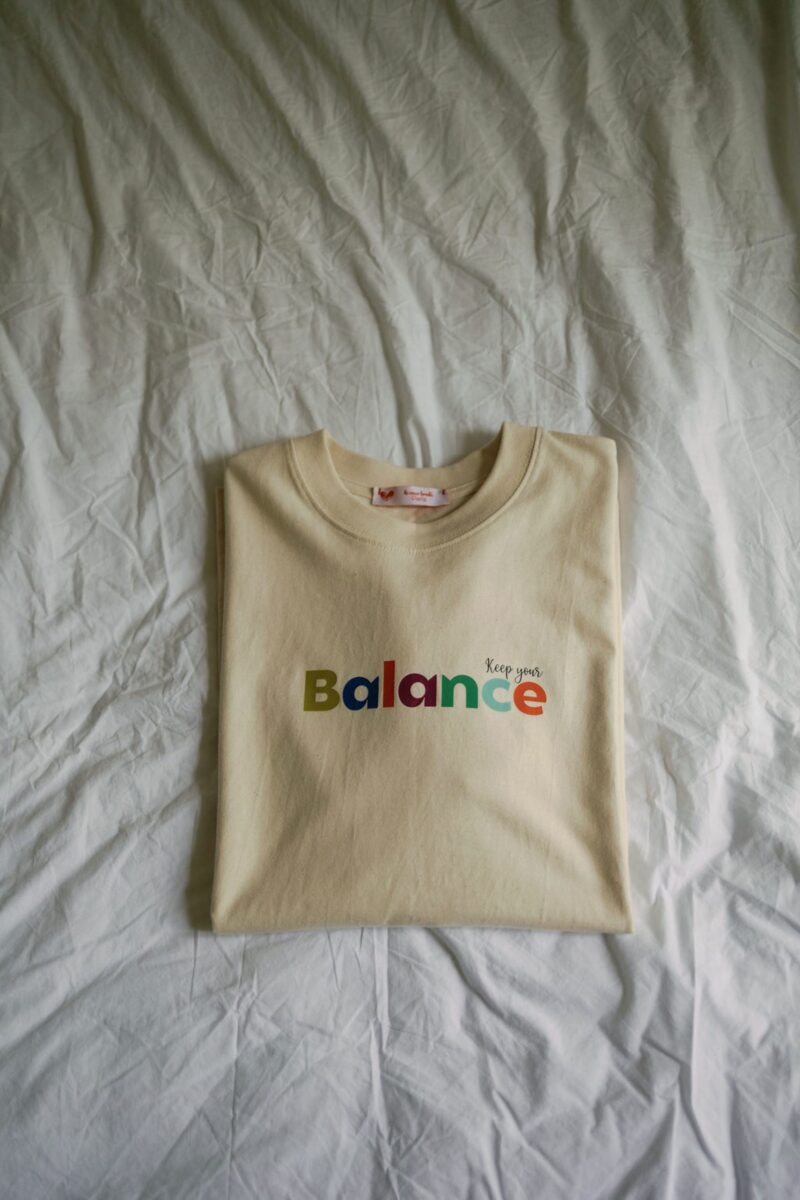 KEEP YOUR BALANCE LOOSE FIT T-SHIRT